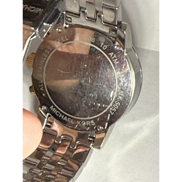 Michael Kors Women\'s Pearl Dial 2 Tone Stainless Steel Watch MK5057 *Needs Batt. main image 6